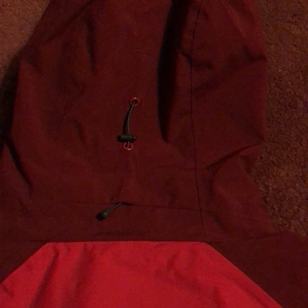 Brand new COLUMBIA OMNI-TECH RAIN JACKET - X-Large in red and burgundy - Picture 9 of 11